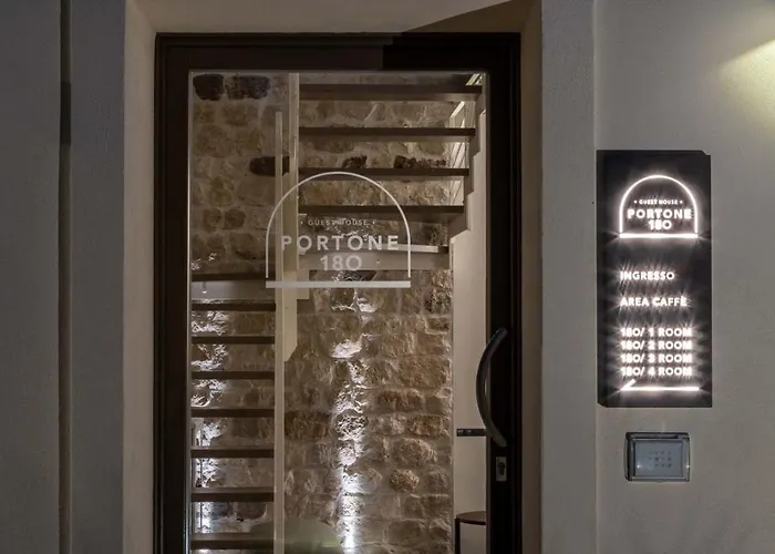 Vendégház Portone180 3*